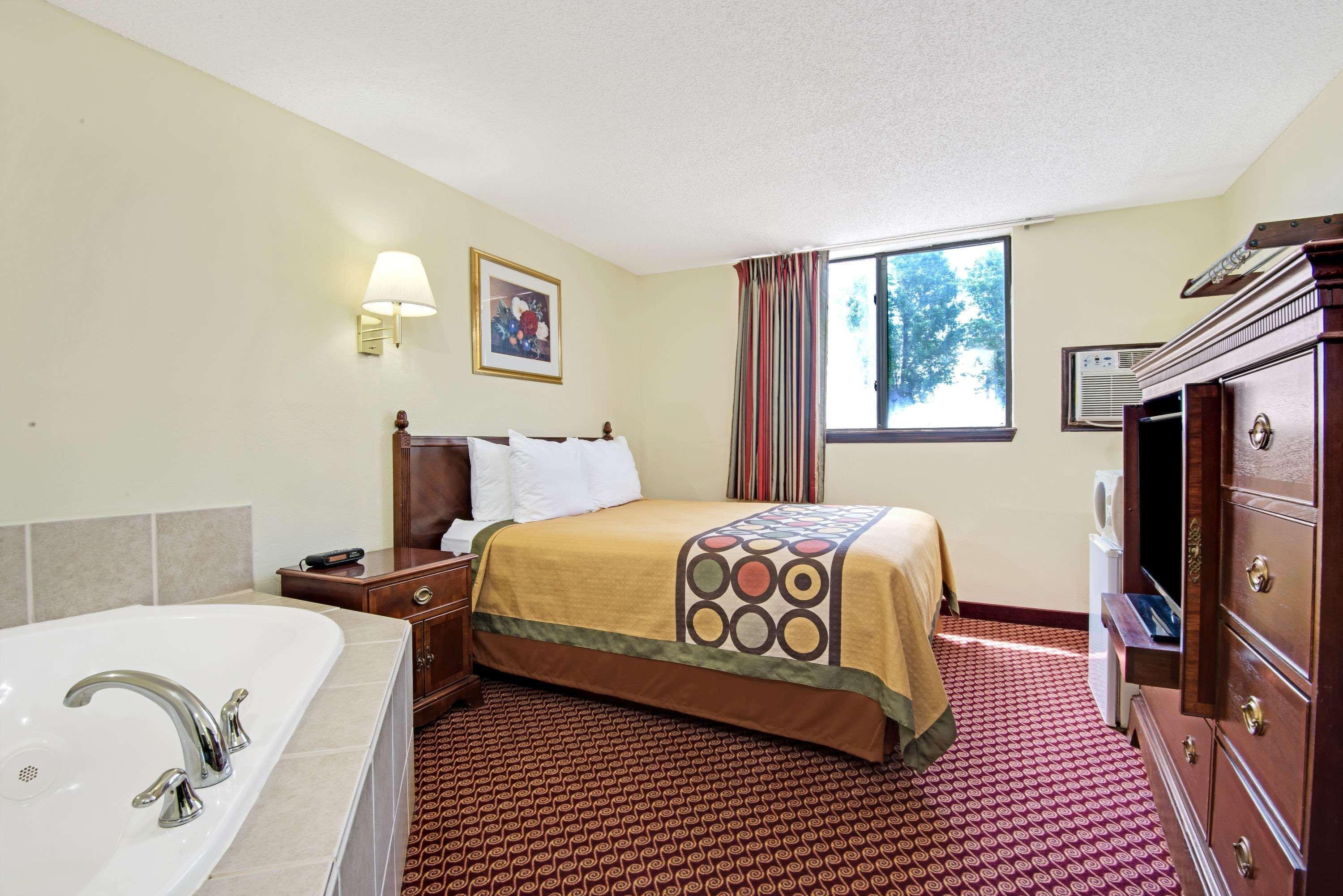 Baymont Inn & Suites By Wyndham Liberty Exterior foto