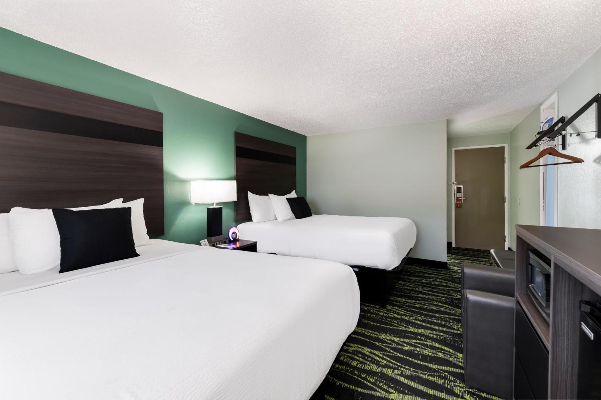 Baymont Inn & Suites By Wyndham Liberty Exterior foto